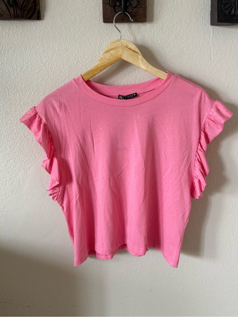Zara Bright Pink Ruffle Sleeve Tee - Picture 2 of 6
